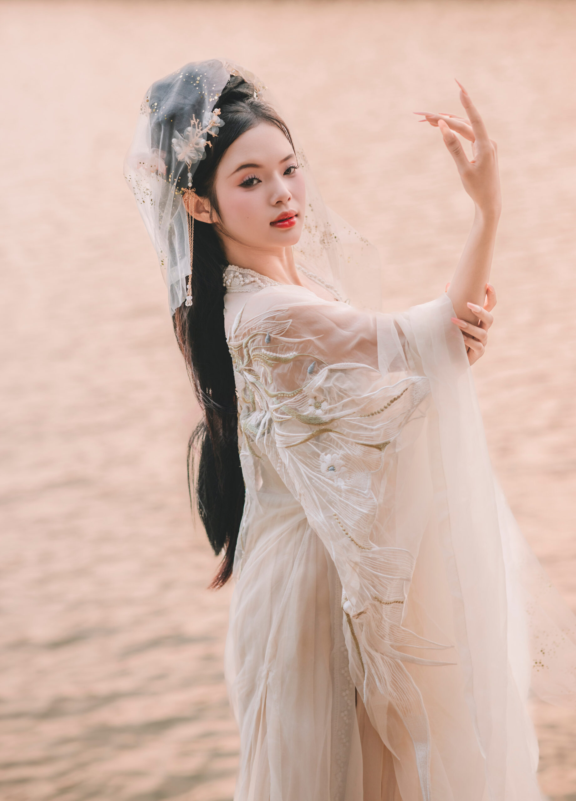 Nắng nhẹ qua thông